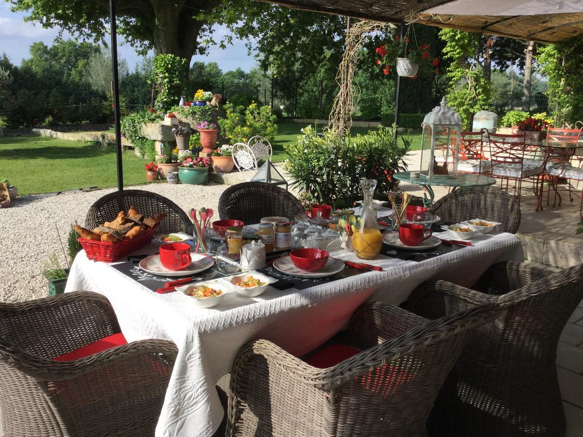 Mas De L'Air - Maison De Charme Bed & Breakfast Noves Eksteriør bilde